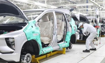 Evolusi Otomotif: Desain, Keberlanjutan, Dan Inovasi Teknologi