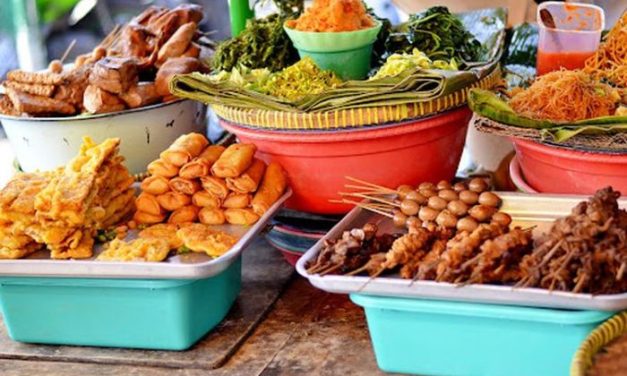 Street Food Indonesia Yang Banyak Diminati Wisatawan