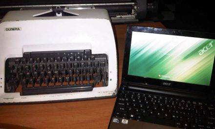 Revolusi Digital Di Era Modern Dan Dampaknya Pada Masyarakat
