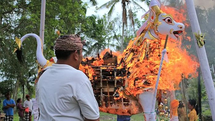 Ragam Tradisi Unik Di Indonesia Yang Masih Bertahan