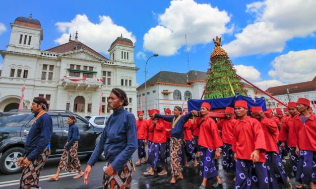 Tradisi Unik Dari Berbagai Daerah Yang Masih Bertahan