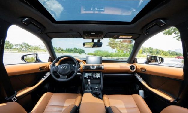 Teknologi Mobil Modern Yang Membuat Perjalanan Praktis